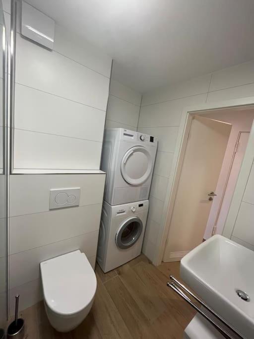 Familienwohnung Neben Dem See,Messe Und Europapark Offenburg Exterior foto